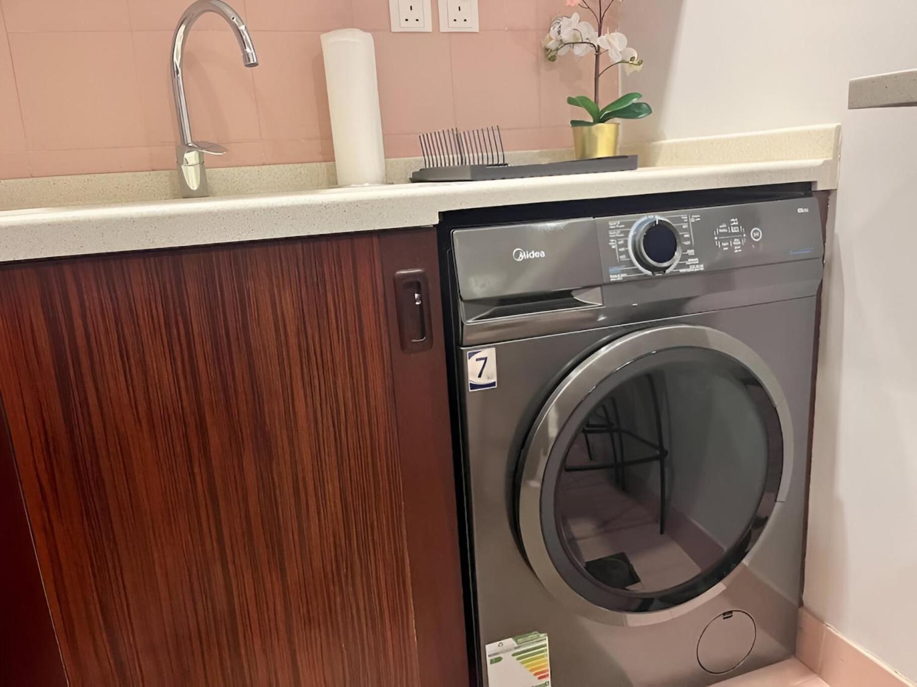 Z By Dayf - Self-service Apartemen *